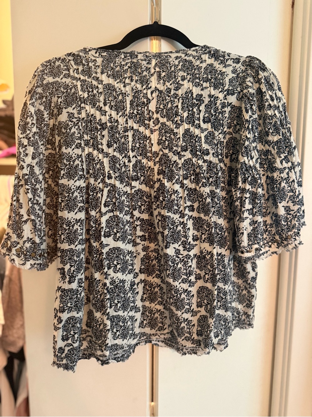 Anthropologie Trina Pintuck swing top, Large - Picture 2 of 4